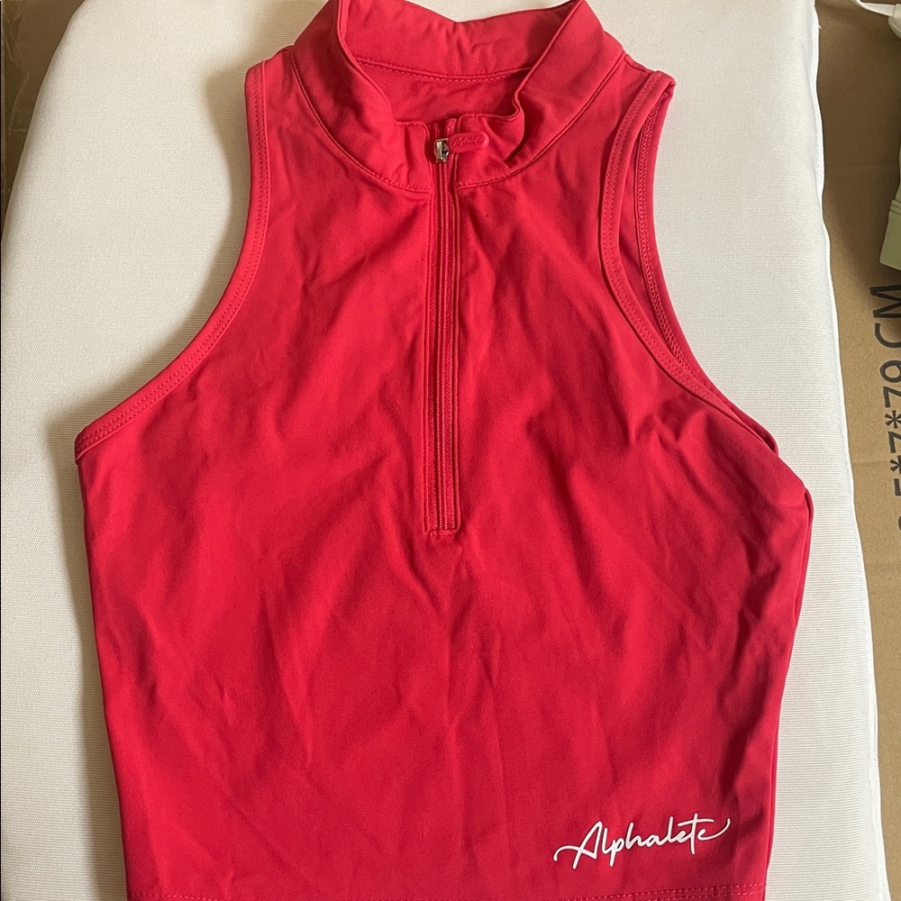 Alphalete Coral Pulse Zip Tank